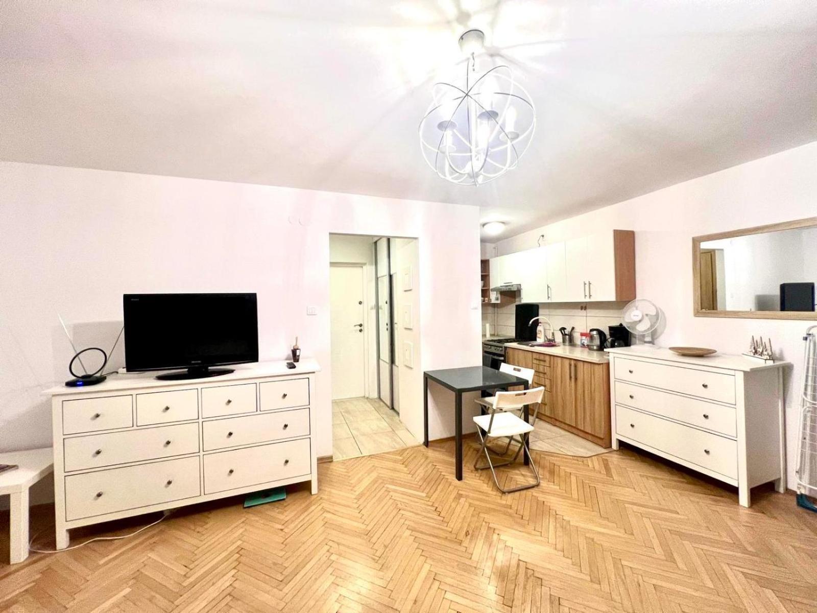 Апартаменты Entire Studio In Centrum Варшава Экстерьер фото